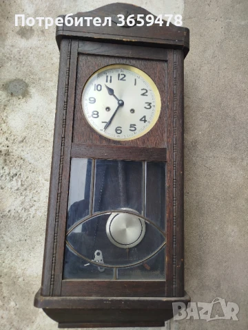 Стар стенен часовник 