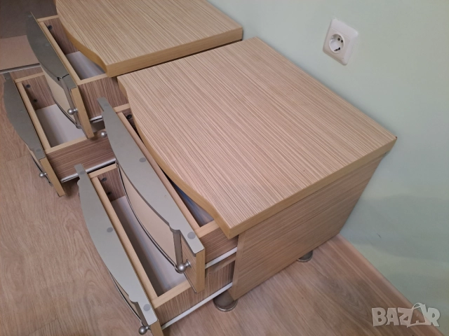 Нощни шкафчета, снимка 5 - Шкафове - 52340080