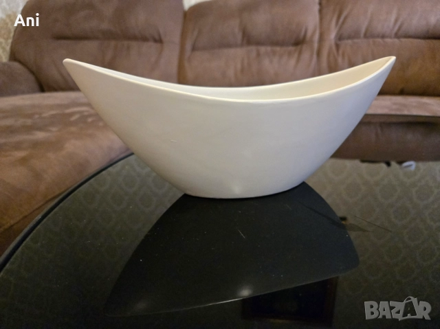 Бяла кашпа/ ваза за декор, снимка 2 - Вази - 51546257