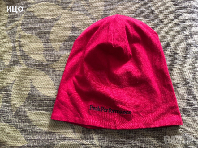Зимна шапка Peak Performance 