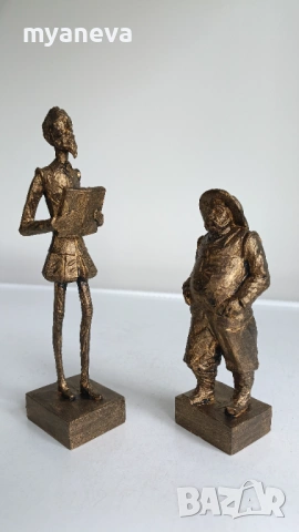 Дон Кихот (18 см) и неговия верен оръженосец Санчо Панса (12 см), дърворезби , ръчно изработени. 