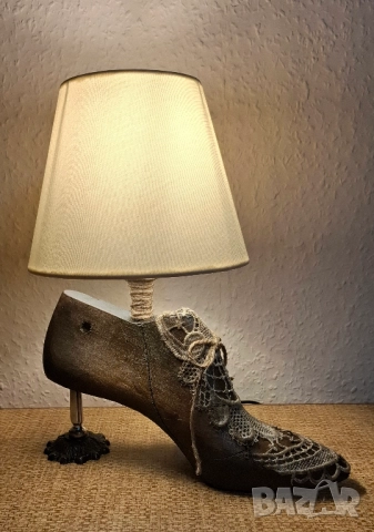 Настолна Лампа ЕЛЕГАНТЕН РЕТРО ШЕДЬОВЪР