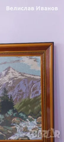 Гоблен с красив планински пейзаж и красива дървена рамка. Много запазено състояние., снимка 4 - Гоблени - 50054788