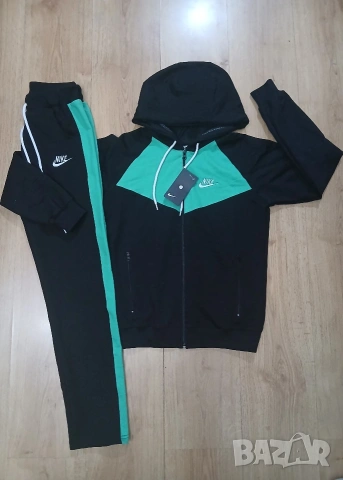 Дамски екипи Nike, снимка 2 - Комплекти - 53218118