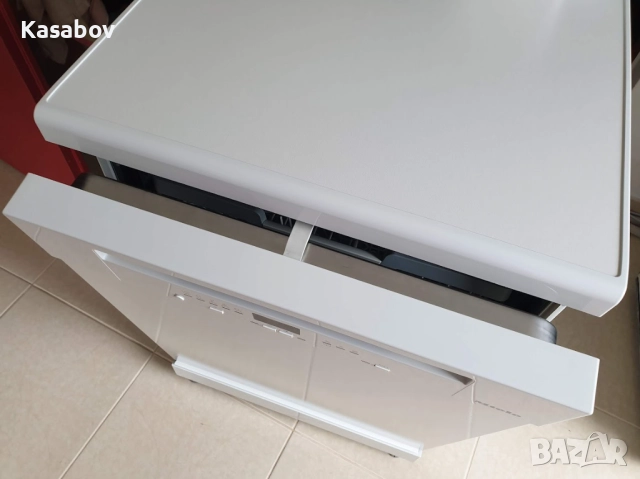 Съдомиялна Miele - Auto Open - 14 Комплекта - Свободностояща - 60см, снимка 13 - Съдомиялни - 51980353