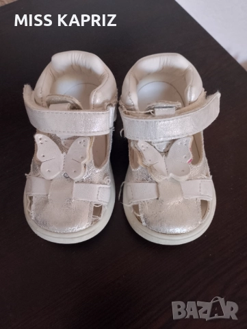 Сандали за момиче 19 номер 