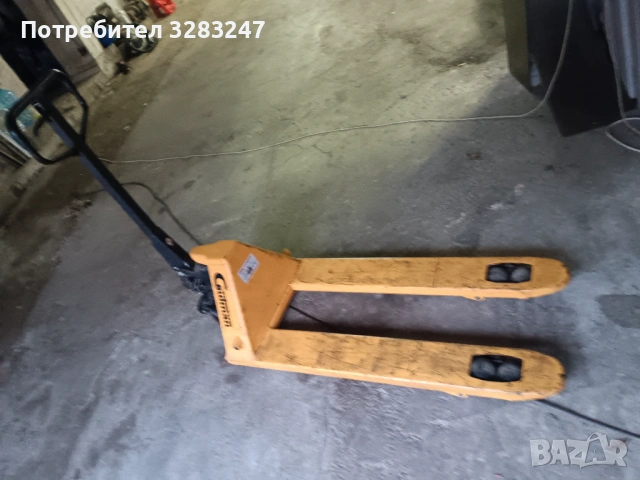 Палетна количка под наем, снимка 2 - Други машини и части - 53214583