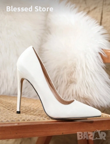 Дамски остри обувки 