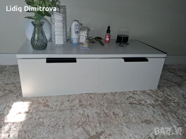 Шкаф конзола за стена 
