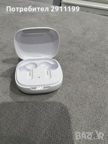 Кутийка за слушалки JBL, снимка 1 - Слушалки и портативни колонки - 41811408