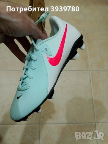 Детски футболни обувки Nike номер 36,   37,5 и 39, снимка 13 - Детски маратонки - 53470844