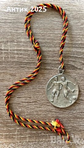 Паметен медал Kairo 87 (Кайро 1987) с връв в цветовете на Германия