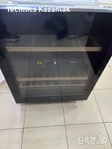 Охладител за вино Miele , снимка 2 - Хладилници - 47966659