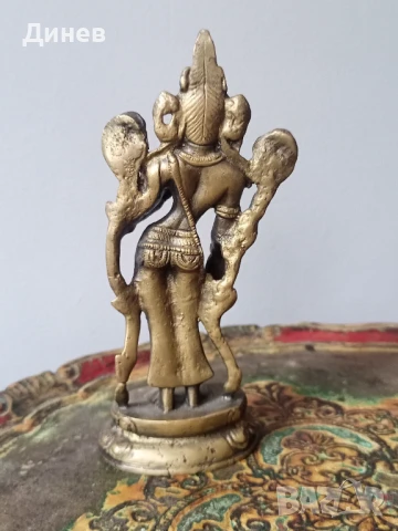 статуетка е изработена вероятно бронз или месинг Азия, снимка 4 - Статуетки - 50831758