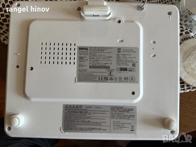 проектор benq 1070+, снимка 3 - Плейъри, домашно кино, прожектори - 56316091