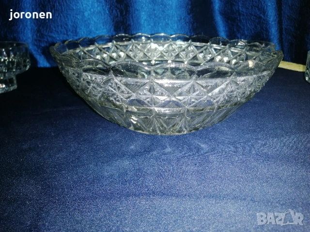 Голяма купа с купички от оловно стъкло, снимка 2 - Сервизи - 53222814