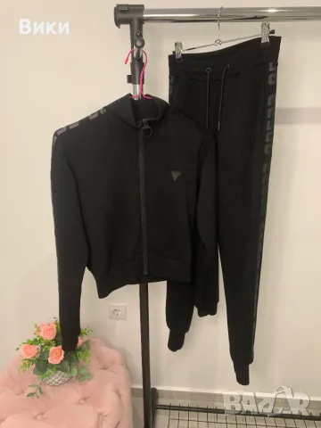 Спортен екип на Guess, снимка 9 - Спортни екипи - 48836351
