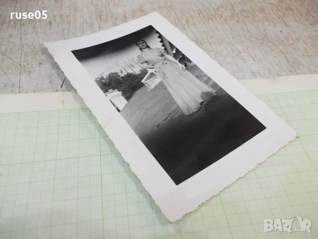 Снимка стара на жена на покрива, снимка 3 - Колекции - 47824790