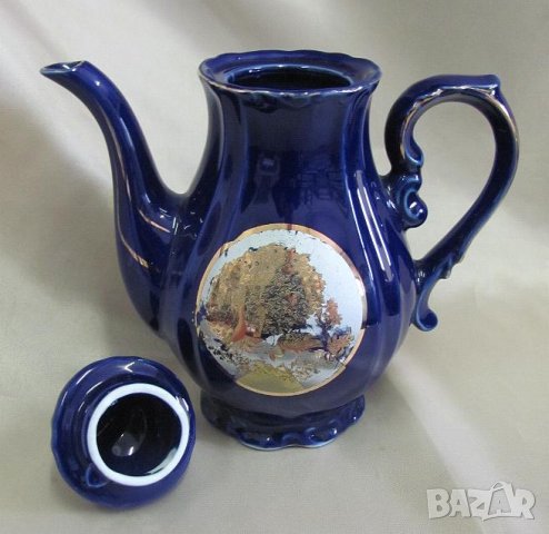 Порцеланов Чайник маркиран с позлата, снимка 3 - Антикварни и старинни предмети - 42267653