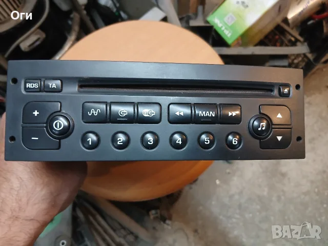 Авторадио със CD за Пежо и Ситроен  96 451 459 7700  /  22RC280/65S