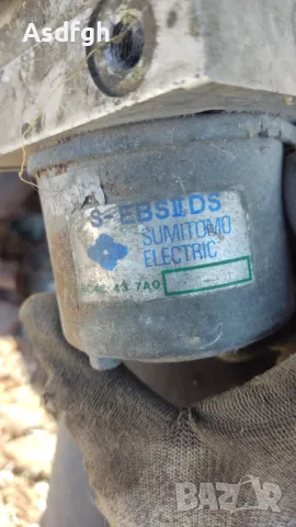 Мазда 323 ВА 1.5 и 1.8 на части, снимка 10 - Части - 4703220