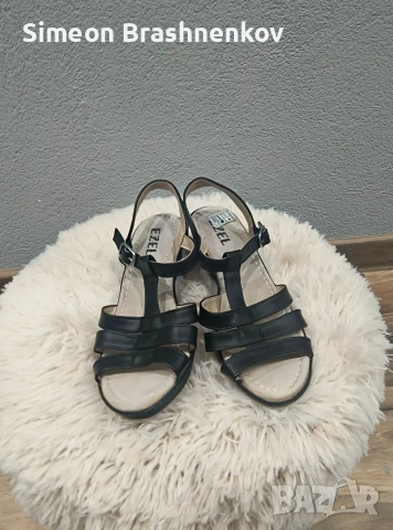 Дамски сандали 