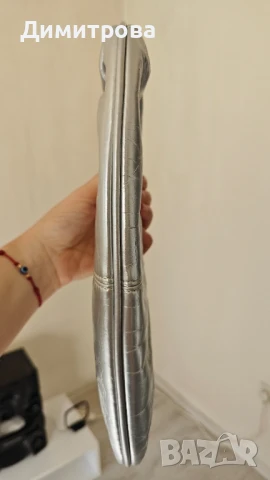 Кокетна дамска чанта от лак, снимка 4 - Чанти - 51154517