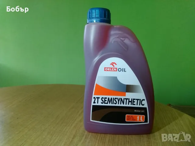 Масло полусинтетично двутактово.