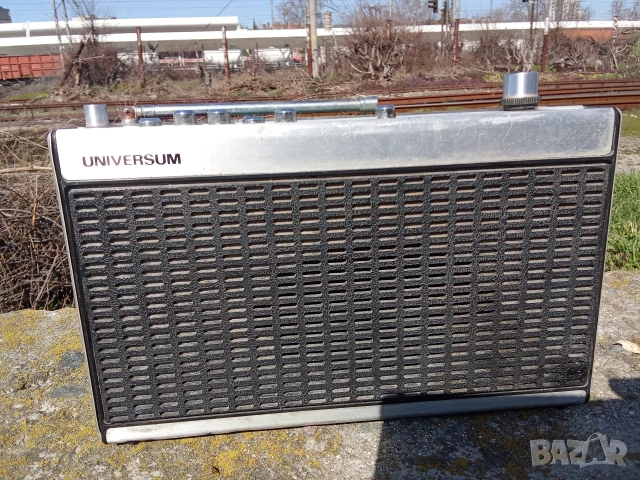 Ретро радио Universum, снимка 2 - Радиокасетофони, транзистори - 53746756