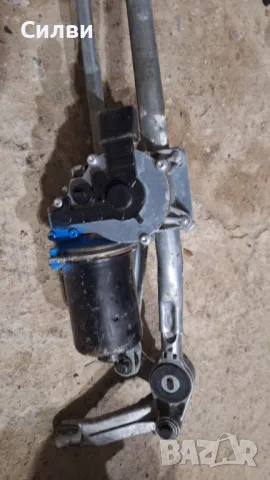 Лостов механизъм с моторче за чистачки от БМВ е90 за BMW e90 пълен комплект, снимка 2 - Части - 49030206