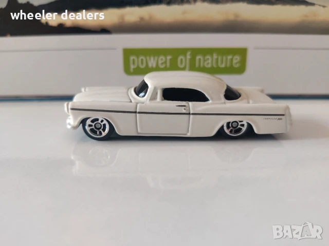 Метална количка Maisto Chrysler 1956 300B, снимка 2 - Колекции - 50835641