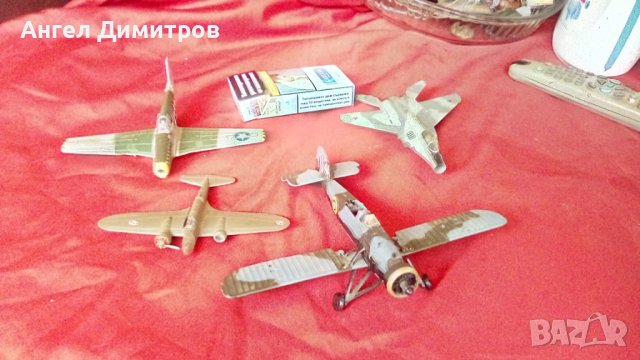 Четири метални самолета, снимка 1 - Колекции - 42210549