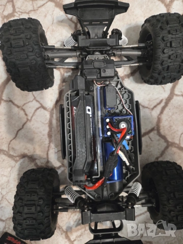 Продавам офролд джип TRAXXAS, снимка 10 - Коли, камиони, мотори, писти - 53730751