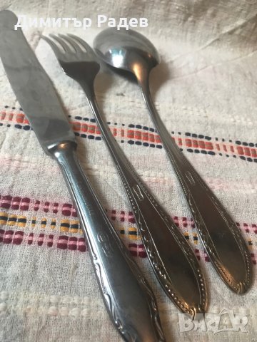 ВИЛИЦИ-12 БР-ЛЪЖИЦИ-6 БР-НОЖОВЕ 6 бр --РЕТРО-1972 Г-НОВИ--СССР--24 БР Ц-НА-80 ЛВ, снимка 5 - Прибори за хранене, готвене и сервиране - 41481304