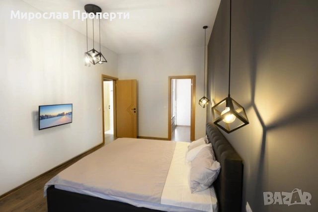 Продаваме 3-Стаен Апартамент В Лагера, снимка 2 - Апартаменти - 53040611