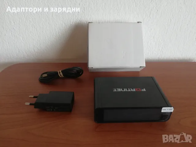 Часовник Fortinet с безжично зарядно., снимка 2 - Друга електроника - 47870767