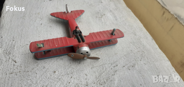 Малко колекционерско метално самолетче играчка