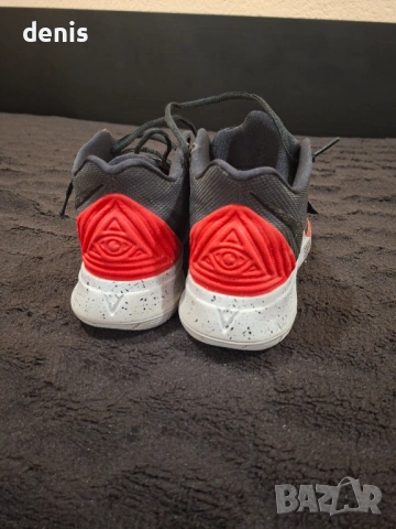  Nike Kyrie 5 Bred - AO2918-600 43номер, снимка 3 - Спортни обувки - 53785487