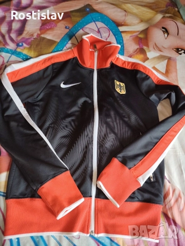 Nike оригинално горнище в перфектно състояние без забележки като ново размер м , снимка 3 - Тениски - 55950828