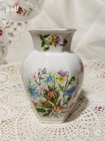 порцеланова ваза