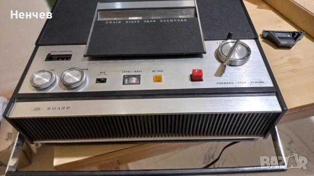 Магнетофон преносим  "SHARP"