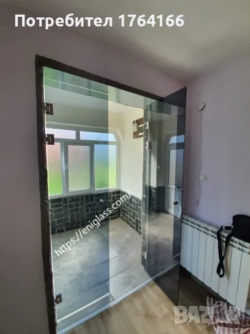 Стъклени интериорни врати с нестандартна визия и размер с поръчка 