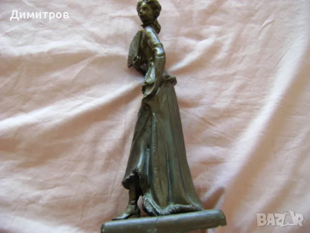 Статуетка на дама от висшето общество, снимка 4 - Антикварни и старинни предмети - 47607908