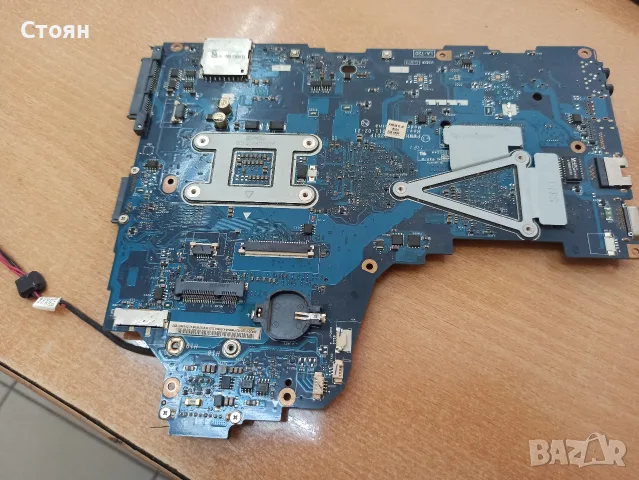 Лаптоп Toshiba Satellite C660-1PG на части, снимка 2 - Лаптопи за дома - 42412328