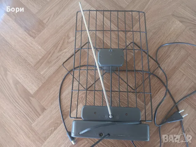 Немска стайна антена с усилвател, снимка 3 - Приемници и антени - 49974711