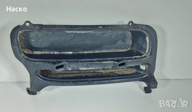 Дясно Капаче Дясна Решетка Предна Броня Toyota Avensis T25 Тойота Авенсис 2003-2008 52127-05010