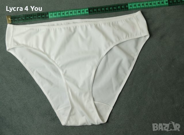 Triumph M (EU 42) нови, снежно бели бикини, снимка 1