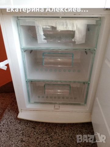 Продавам хладилник с фризер Електролукс работещ, снимка 3 - Хладилници - 52823003