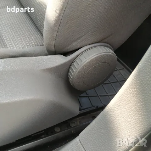 Дръжка за регулиране на седалка, Audi, Volkswagen, Бежов, снимка 4 - Части - 56142741