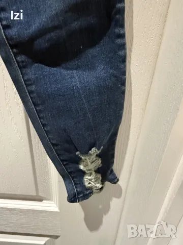 Оригинали дамски дънки Armani, снимка 2 - Дънки - 49989644